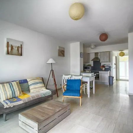 3 Pieces Avec Terrasse, A 350m De La Plage, Parking Et Clim - - Fr-1-63-260
