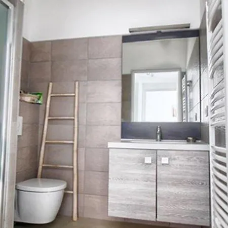3 Pieces Avec Terrasse, A 350m De La Plage, Parking Et Clim - - Fr-1-63-260